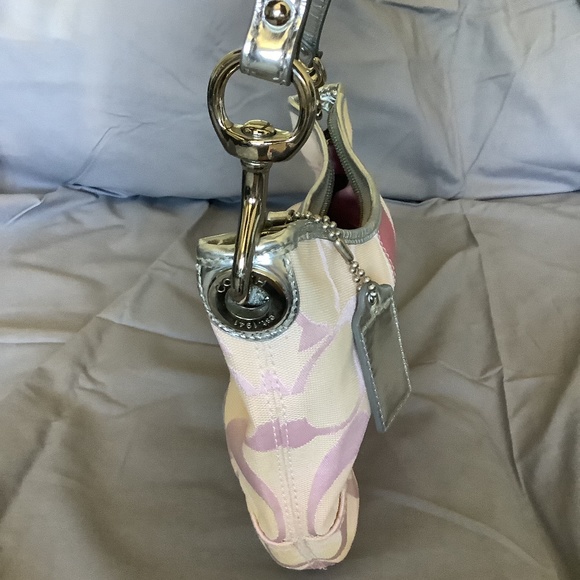 Coach Signature stripe pink Hobo - Picture 5 of 5